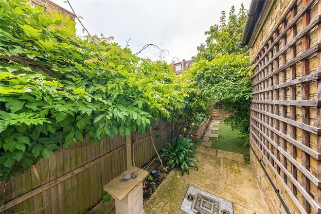 Broughton Road, London, SW6