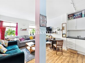 Spencer Avenue, London, N13