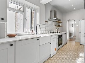 Russell Avenue, London, N22