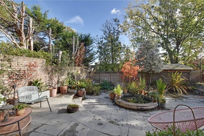 Glenluce Road, Blackheath, SE3