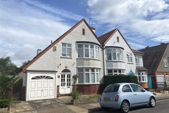 Rushmere Avenue, Northampton, NN1