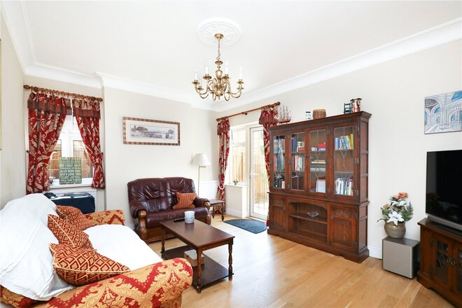 Tring Avenue, Ealing Common, W5