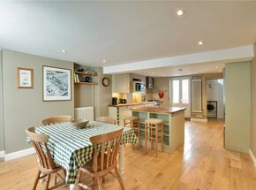 Hillreach, Woolwich, SE18