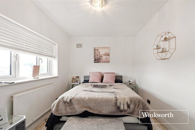 Mays Lane, Barnet, EN5