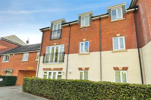 Betjeman Road, Warwickshire, CV37