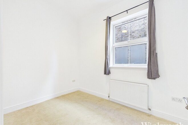 Drayton Green Road, London, W13
