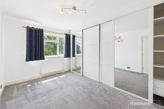 Deanscroft Avenue, London, NW9