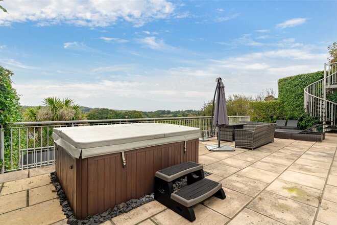 Corfe View Road, Wimborne, BH21