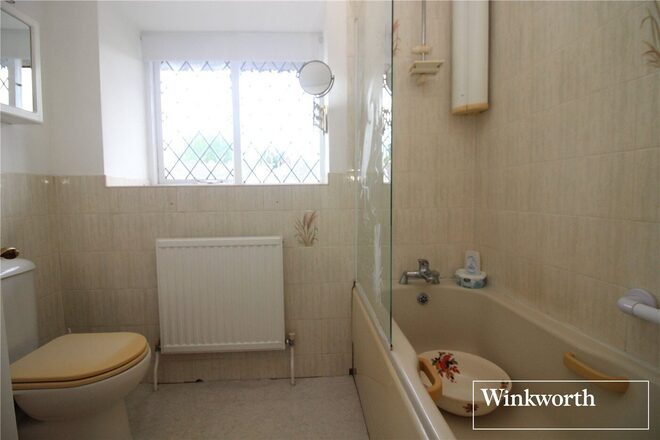 Oakwood Avenue, Hertfordshire, WD6