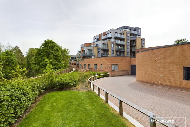 Riverside View, Reading, RG1