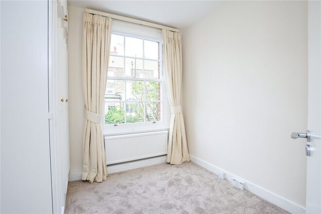 Pembroke Gardens Close, Kensington, W8