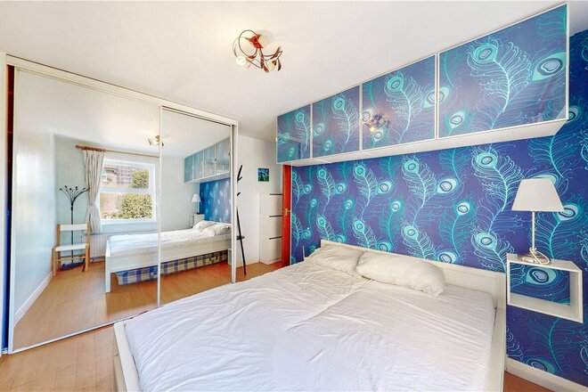 Weavers Way, London, NW1