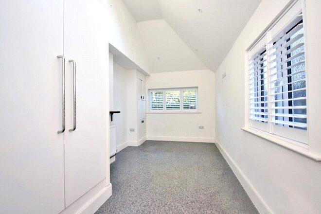 Fiddicroft Avenue, Surrey, SM7
