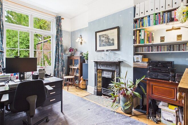 Sunny Gardens Road, London, NW4