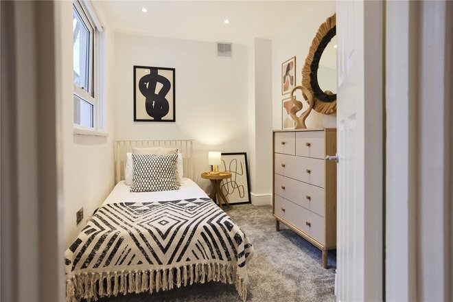 Lordship Lane, East Dulwich, SE22
