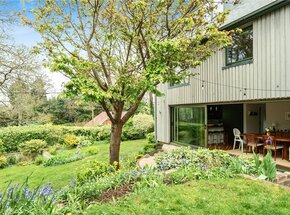 Bat & Ball Lane, Surrey, GU10