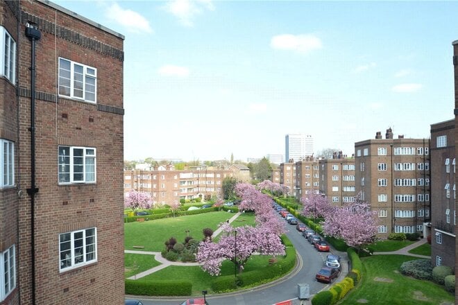 Chiswick Village, Chiswick, W4