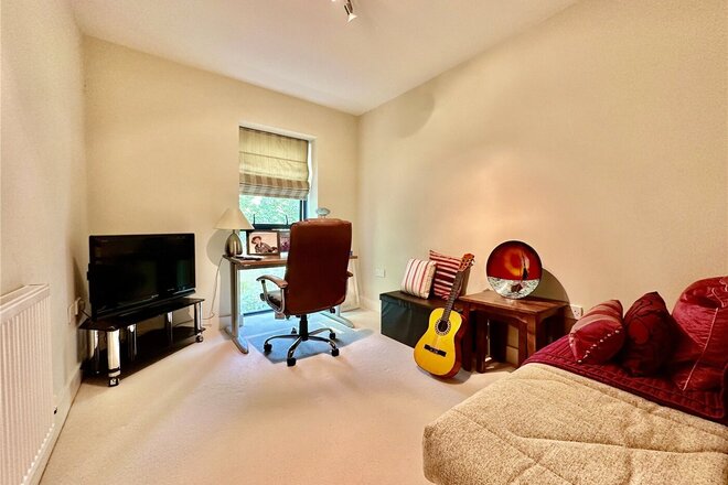 Glenferness Avenue, Dorset, BH4