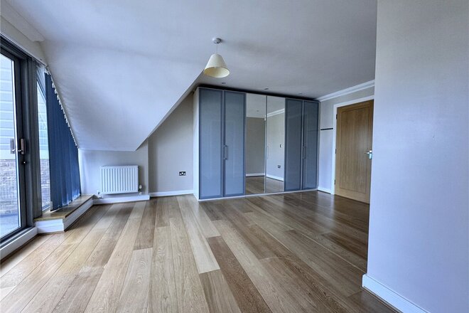Alumhurst Road, Dorset, BH4