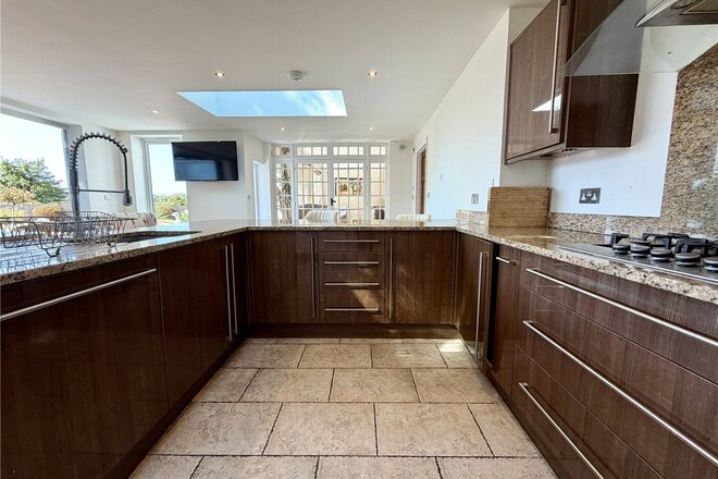 West Overcliff Drive, Dorset, BH4