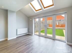 Parker Close, Reading, RG2