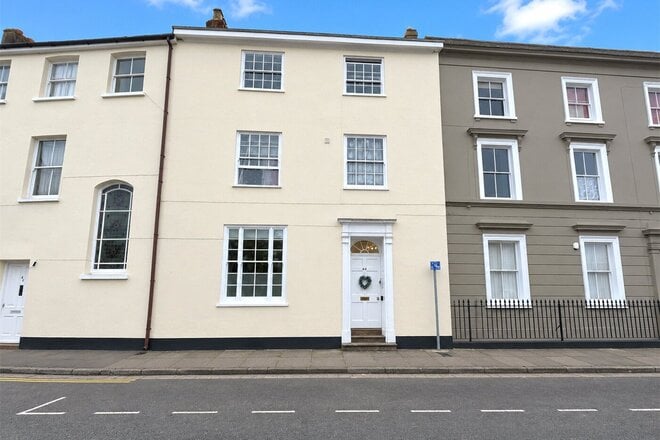 St. Peter Street, Devon, EX16