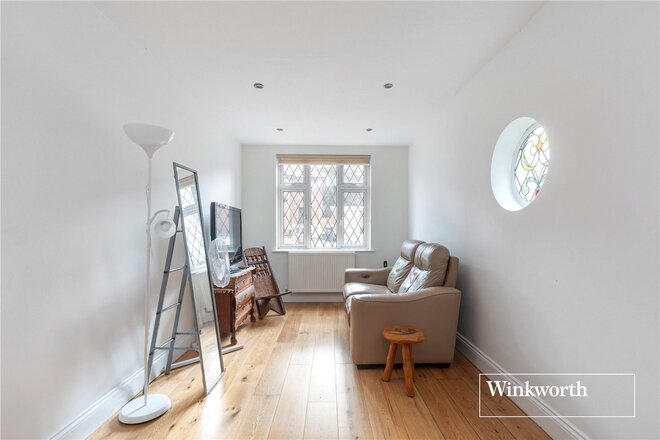 Kingswood Park, London, N3