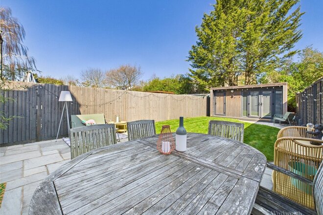 Tolworth Park Road, Surbiton, KT6