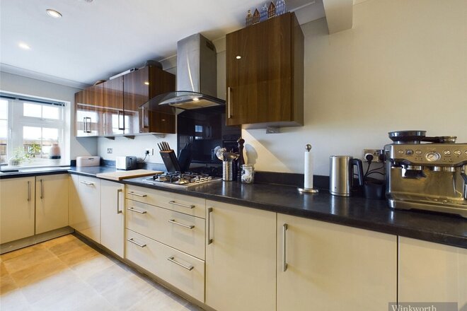 High Street, Surrey, KT10