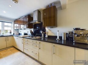 High Street, Surrey, KT10