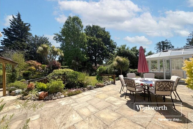 Crescent Walk, Ferndown, BH22