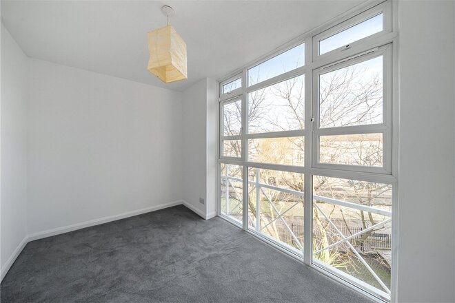 Eleanor Close, London, SE16