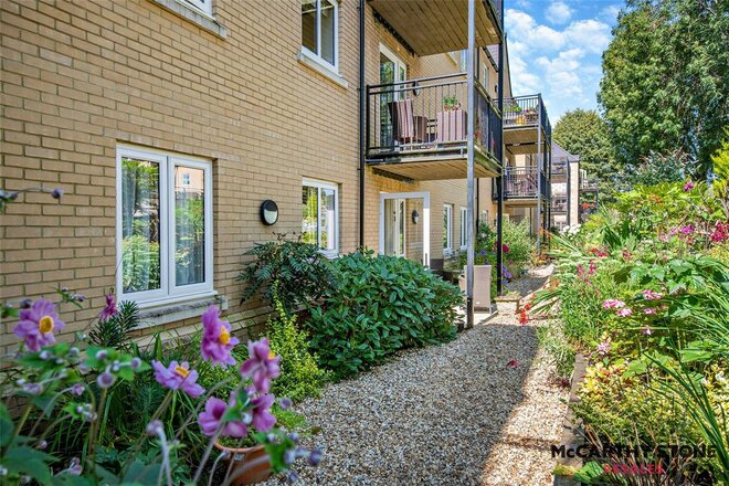 Hart Close, Salisbury, SP2