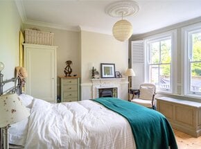 Salford Road, London, SW2