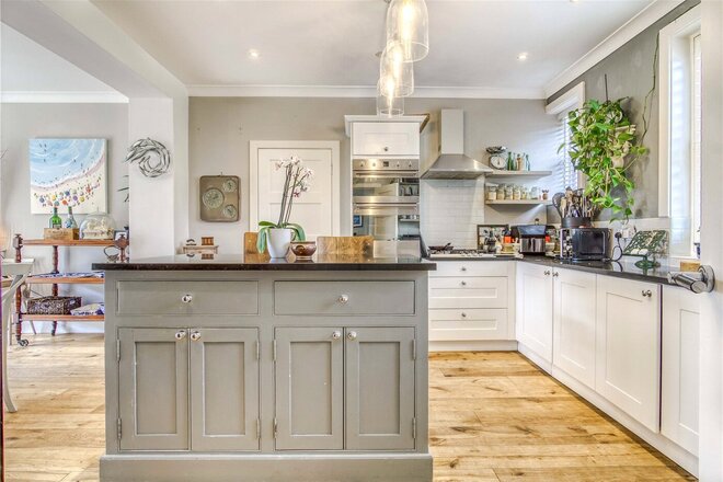 Clifton Road, Poole, BH14