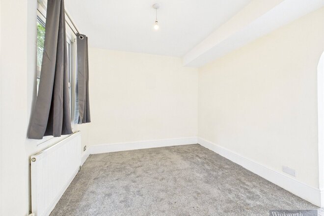 Villiers Road, Kingston upon Thames, KT1