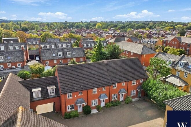 Honiton Gardens, London, NW7