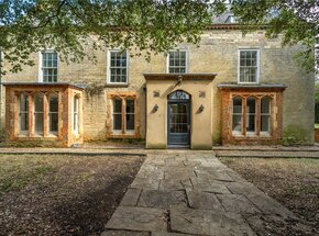 Chapel Street, Sleaford, NG34