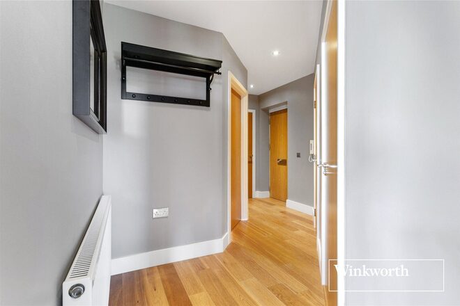 Snowberry Close, High Barnet, EN5
