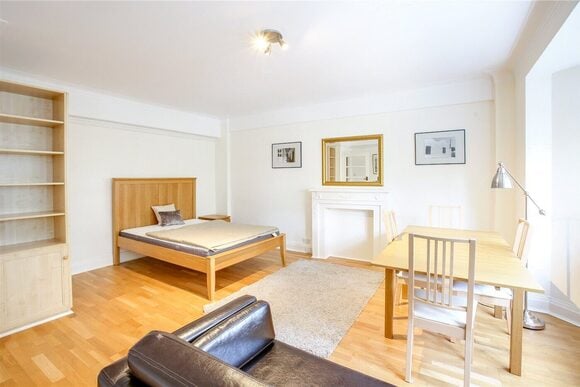 Vicarage Gate, Kensington, W8