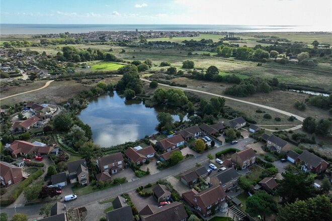 Lakeside Park Drive, Southwold, IP18
