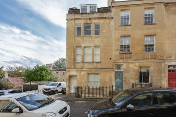 Chatham Row, Somerset, BA1