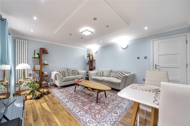 Rectory Square, London, E1