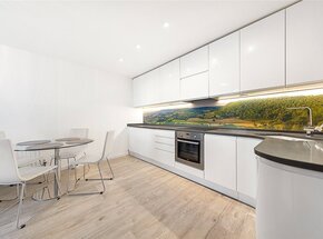 Ealing Road, Brentford, TW8
