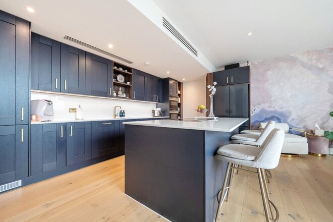Inglis Way, London, NW7