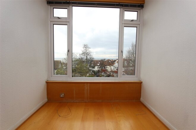 Mount Avenue, Essex, SS0