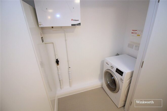 Franklin Court, Borehamwood, WD6