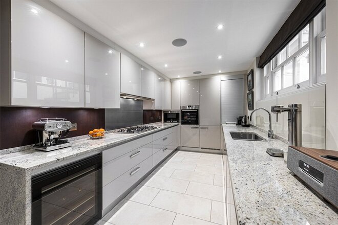Winchester Street, London, SW1V
