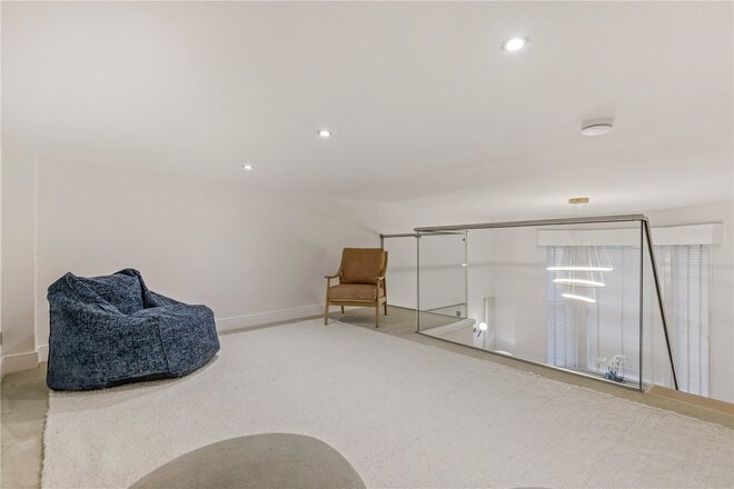 De Vere Gardens, Kensington, W8