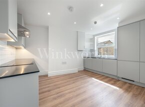 Golders Green Road, London, NW11